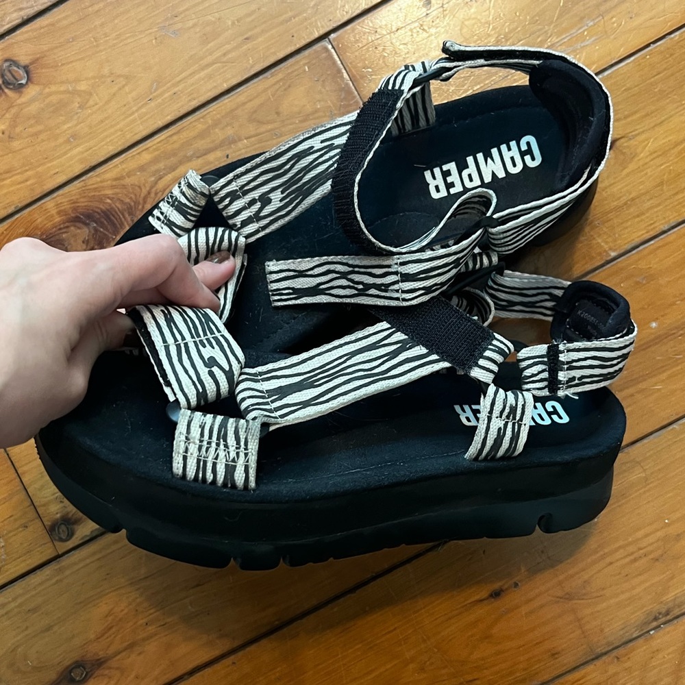 Super cute Camper platform sandals Oruga